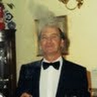 Douglas Hoskins