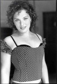 Toni Leland