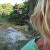 Anne Mills