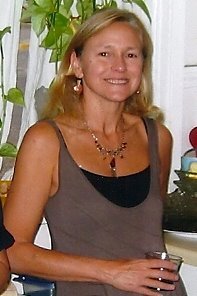 Elizabeth Nelson