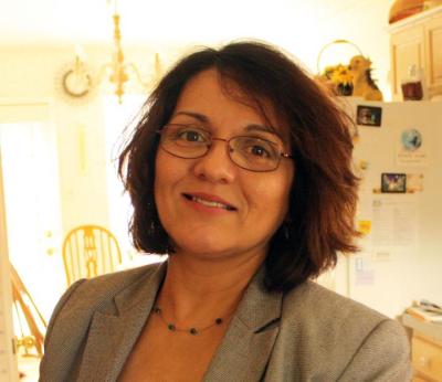 Roselle Santana