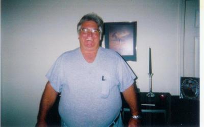 Kenneth Holt