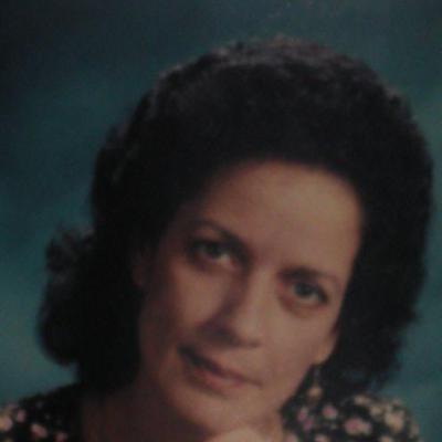 Lucia Watts