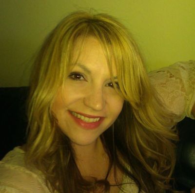 Jennifer Holt
