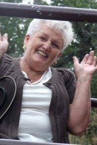 Linda Mayes