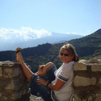 Suzanne Woodhall