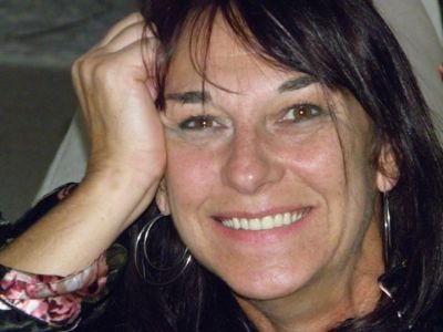 Julia Jones