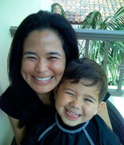 Momi Hunter