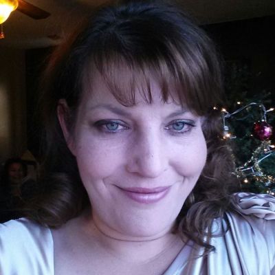 Laura Dickey