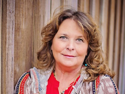 Debbie Wold